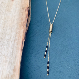 Collier noir AIKO